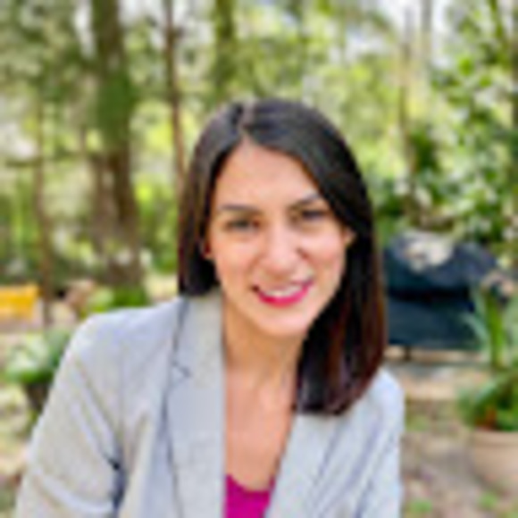 Meet your Posher, Laura - Picture 1 of 1